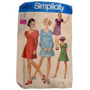 Vintage 1960s SIMPLICITY 8492 Junior's Mini Dress Sewing Pattern